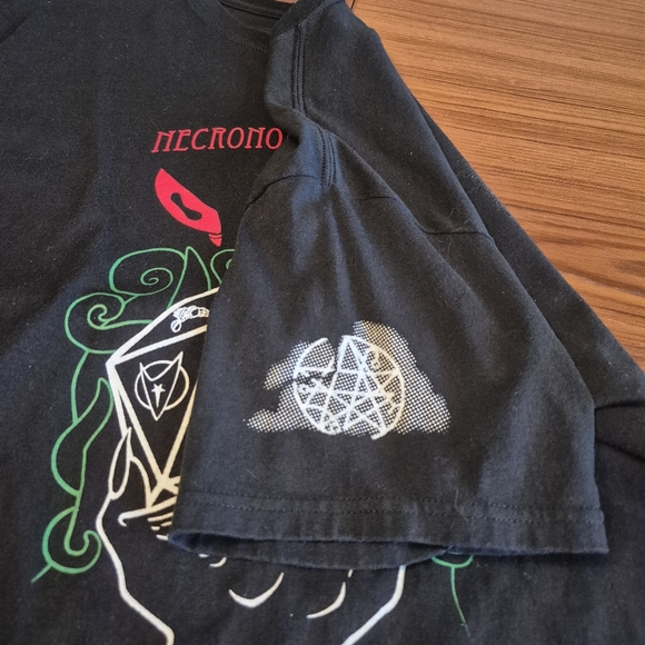 Necronomicon Graphic Tee  L - Picture 5 of 8